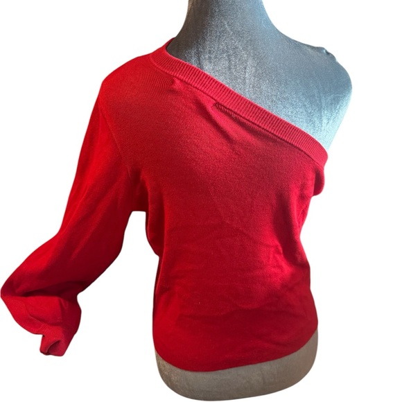 Top - Picture 2 of 2